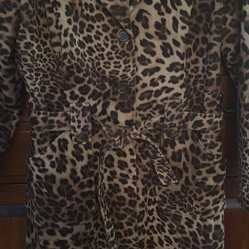 Bentley a. cheetah print Knee length coat, size large - Picture 4 of 8